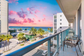 Rooftop Pool - Ocean View - Balcony - Hollywood Beach